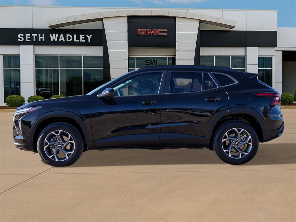 Used 2024 Chevrolet Trax LT w/ Driver Confidence Package image 4