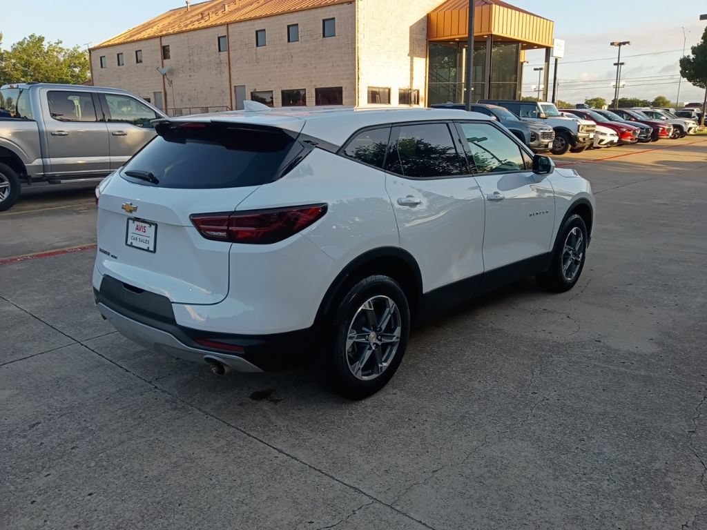 Used 2025 Chevrolet Blazer LT AWD/4WD image 7