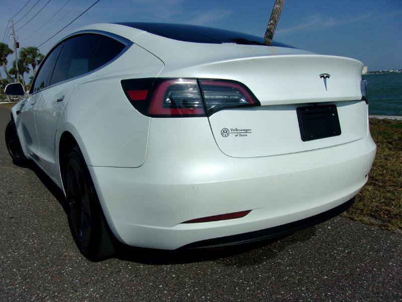 Used 2020 Tesla Model 3 Standard Range Plus image 24