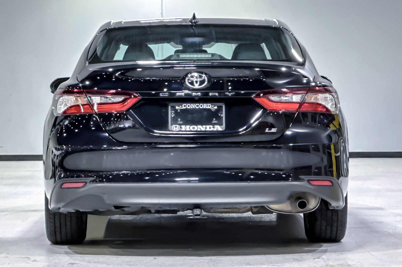 Used 2022 Toyota Camry LE FWD image 10