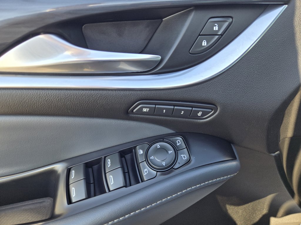 Used 2022 Buick Enclave Premium AWD/4WD image 10