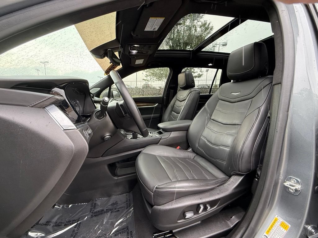 Used 2021 Cadillac XT6 Premium Luxury w/ Platinum Package AWD/4WD image 6