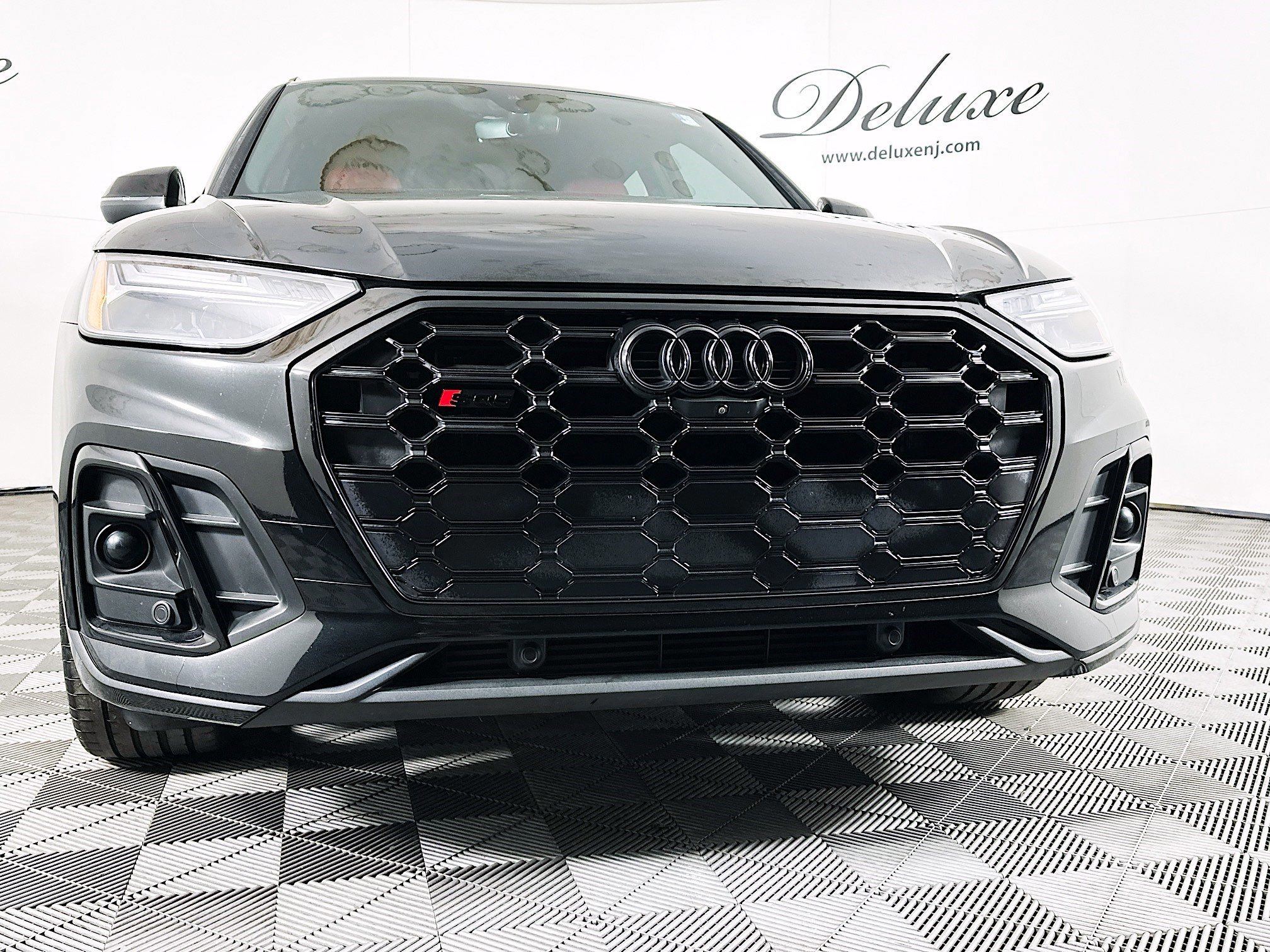 Used 2023 Audi SQ5 Premium Plus w/ Premium Plus Package image 30