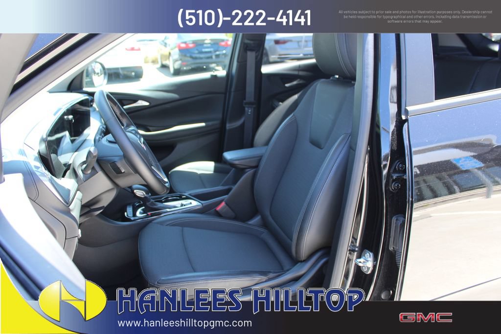 Used 2025 Buick Encore GX Preferred FWD image 12