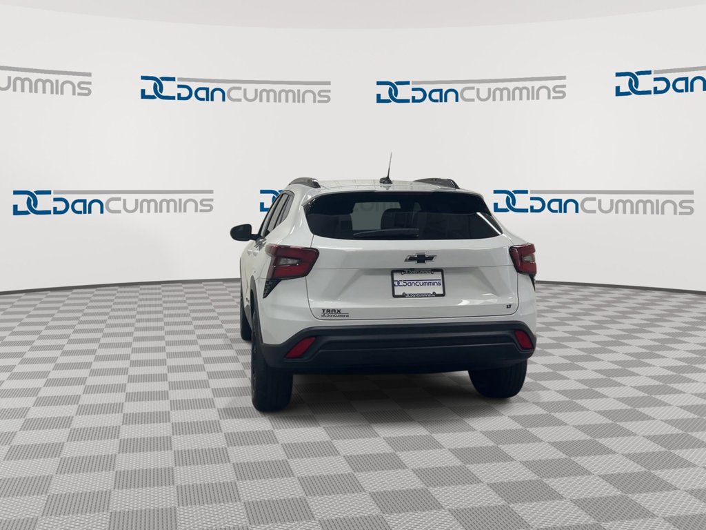 New 2026 Chevrolet Trax LT w/ Driver Confidence Package FWD image 7