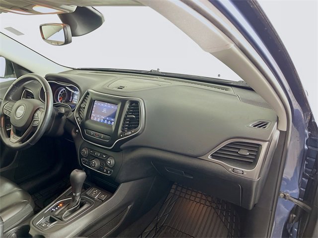 Used 2020 Jeep Cherokee Latitude Plus w/ Cold Weather Group image 28