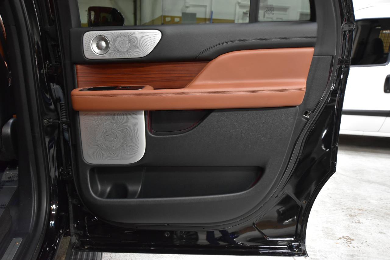 Used 2018 Lincoln Navigator L Reserve w/ Technology Package AWD/4WD image 45