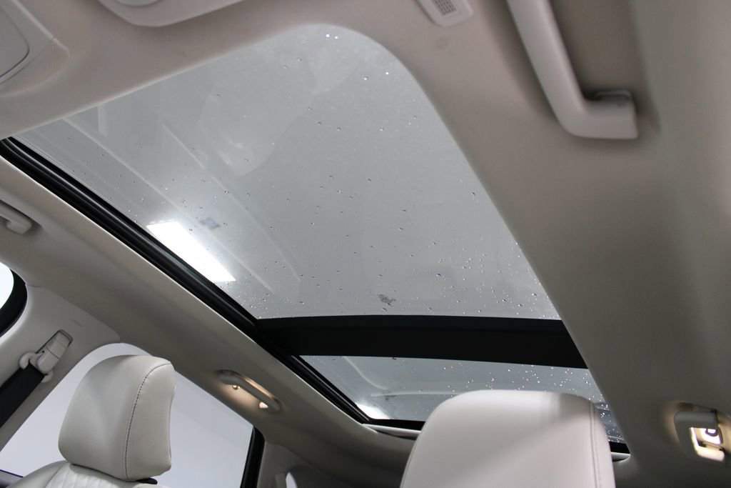 Used 2022 Ford Edge SE w/ Black Appearance Package image 38