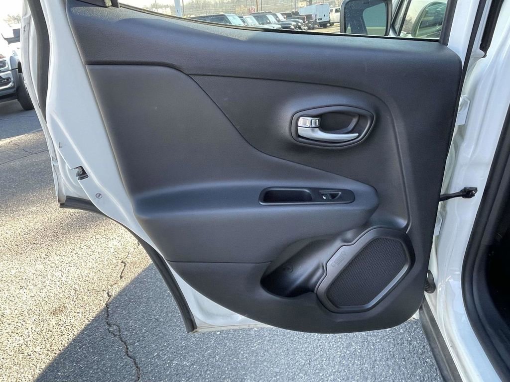 Used 2022 Jeep Renegade Latitude w/ Convenience Group image 20