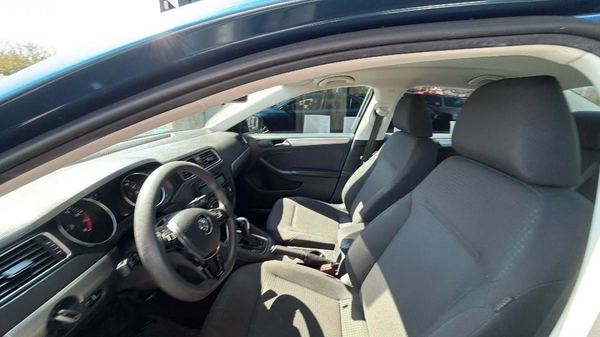 Used 2015 Volkswagen Jetta SE image 36