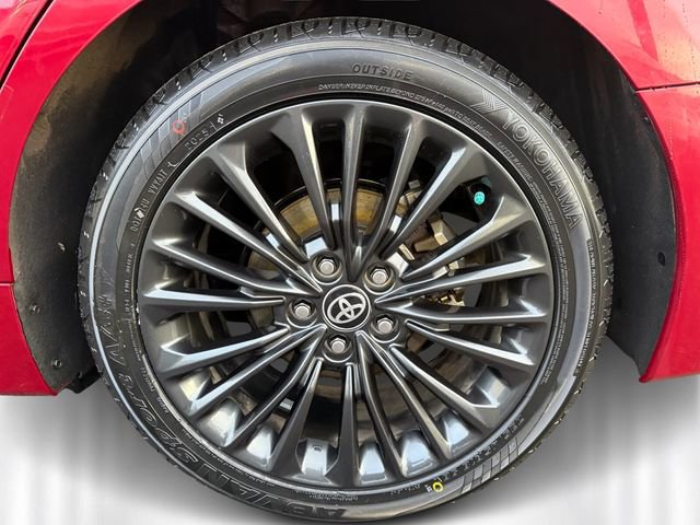 Used 2021 Toyota Avalon XSE image 10