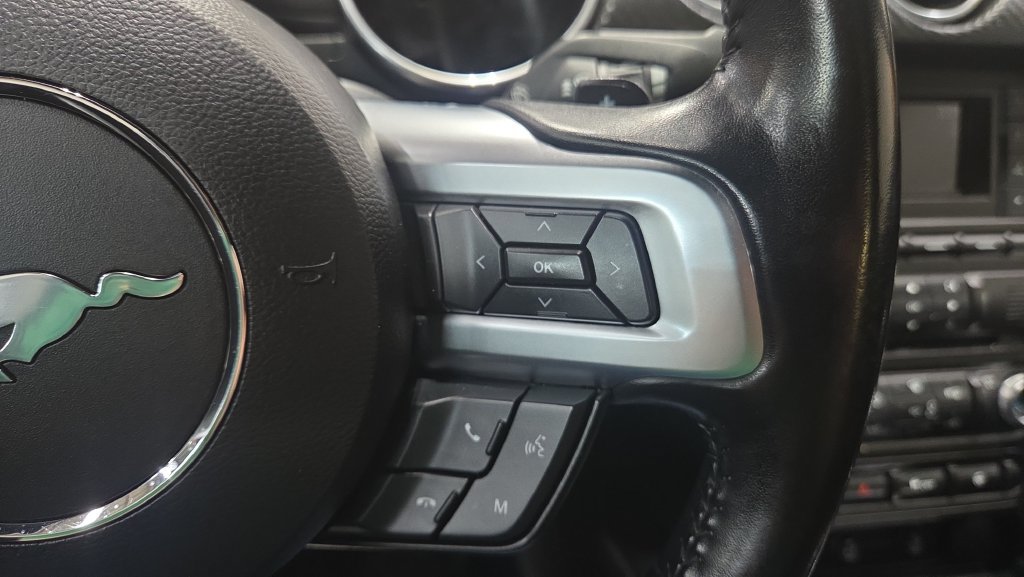 Used 2018 Ford Mustang Coupe RWD image 11