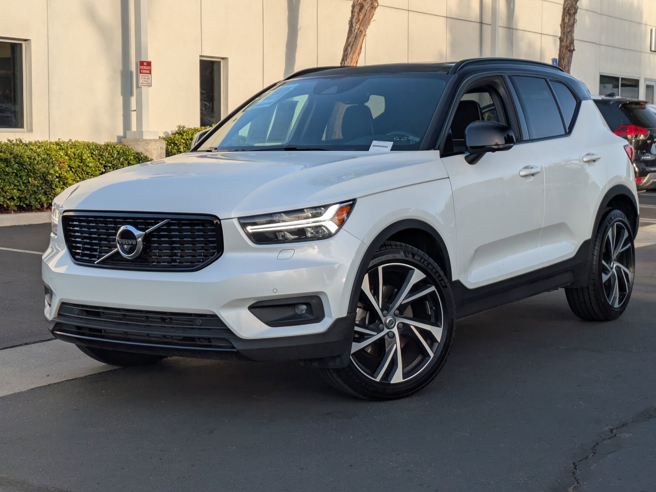 Used 2020 Volvo XC40 T5 R-Design