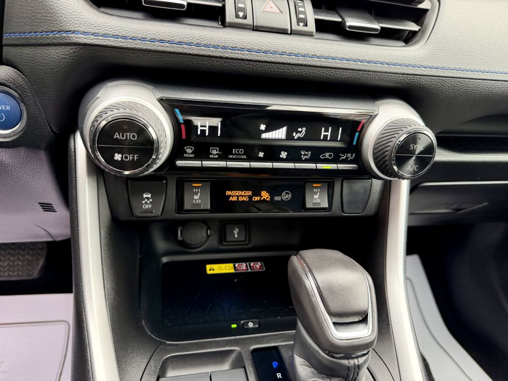 Used 2022 Toyota RAV4 XSE image 17