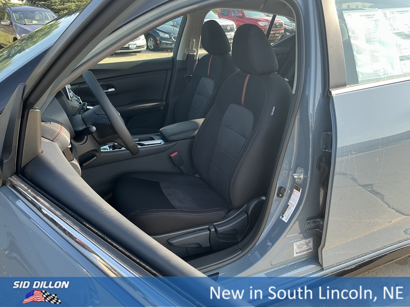 New 2025 Nissan Sentra SR w/ Midnight Edition image 9