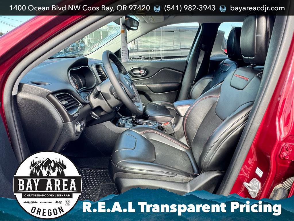 Used 2020 Jeep Cherokee Trailhawk w/ Cold Weather Group image 13