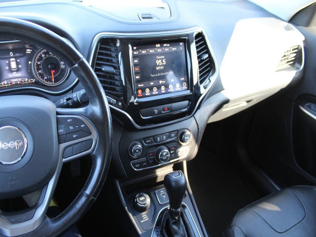 Used 2020 Jeep Cherokee Limited image 13