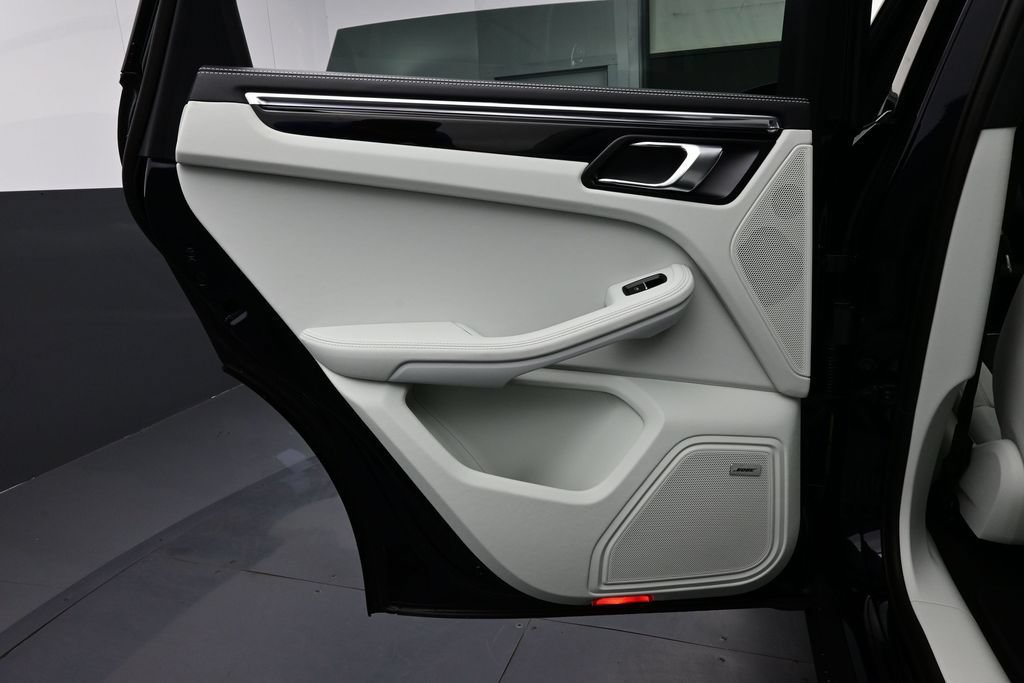 New 2026 Porsche Macan S AWD/4WD image 13
