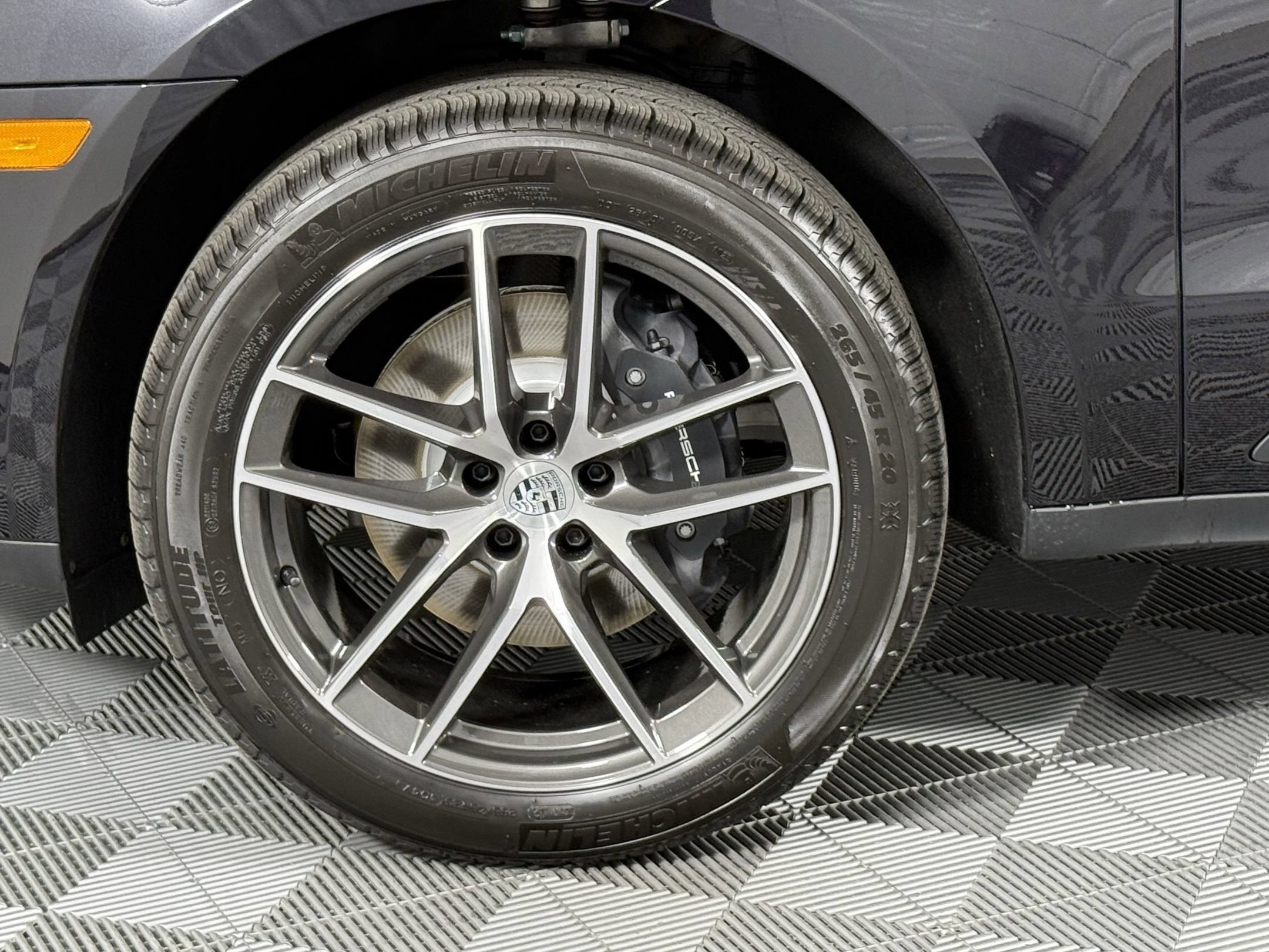 Certified 2026 Porsche Macan AWD/4WD image 12