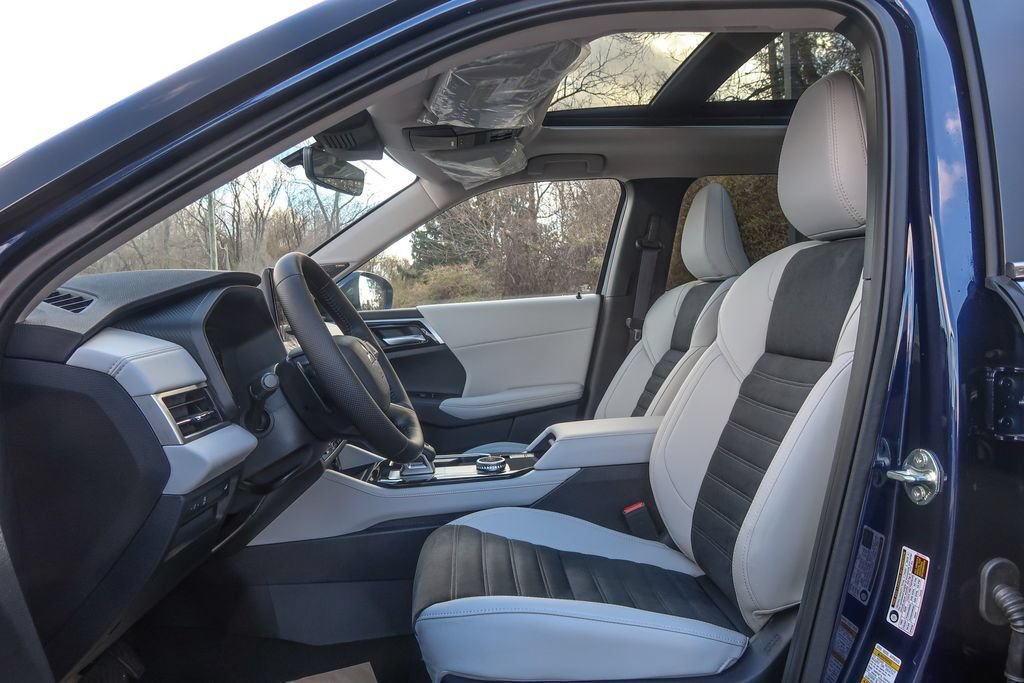 New 2026 Mitsubishi Outlander SE FWD image 24