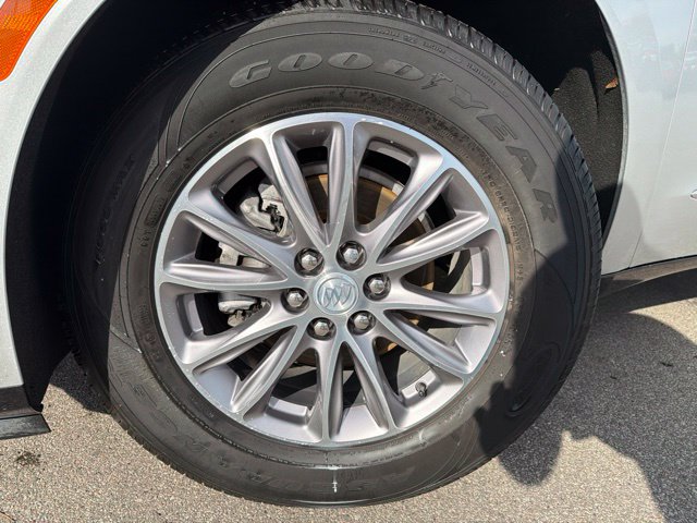 Certified 2022 Buick Enclave Essence FWD image 9