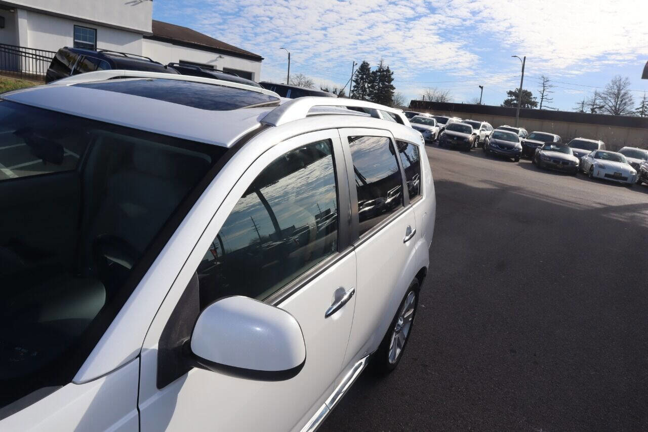 Used 2008 Mitsubishi Outlander SE image 39