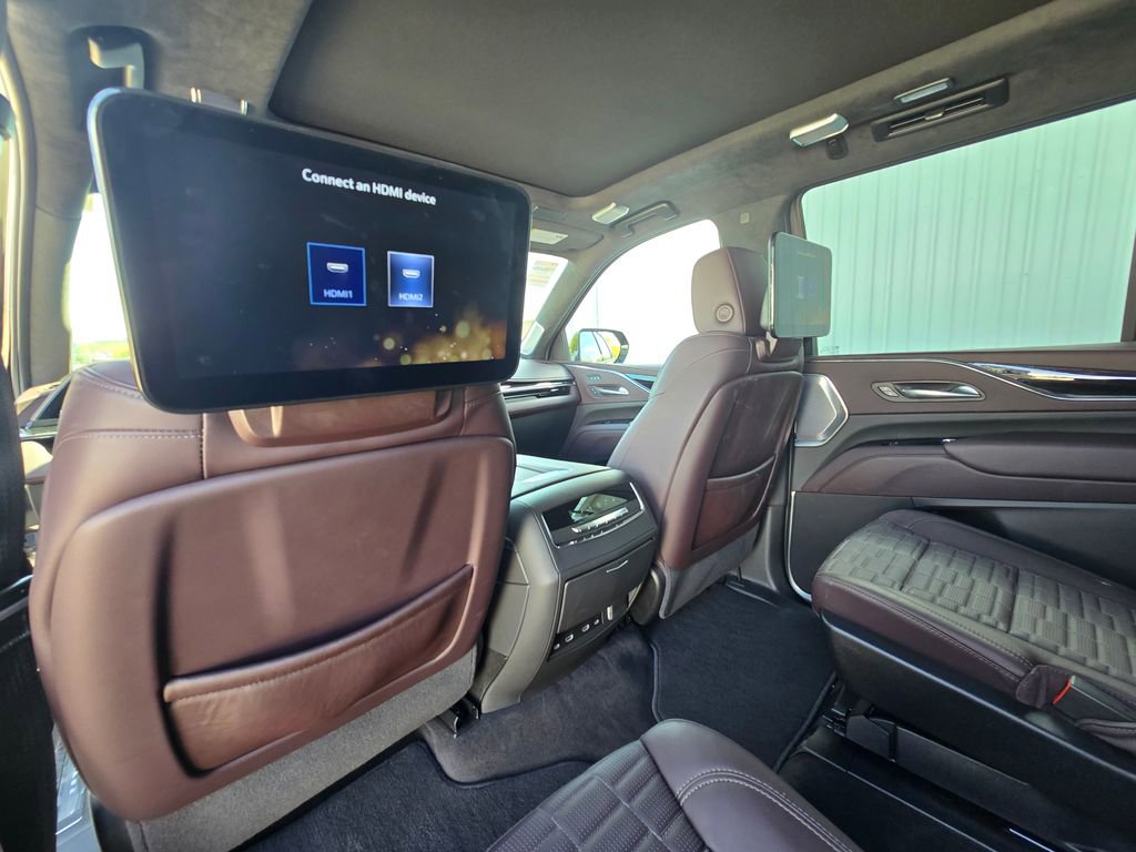 Used 2024 Cadillac Escalade Sport Platinum AWD/4WD image 17