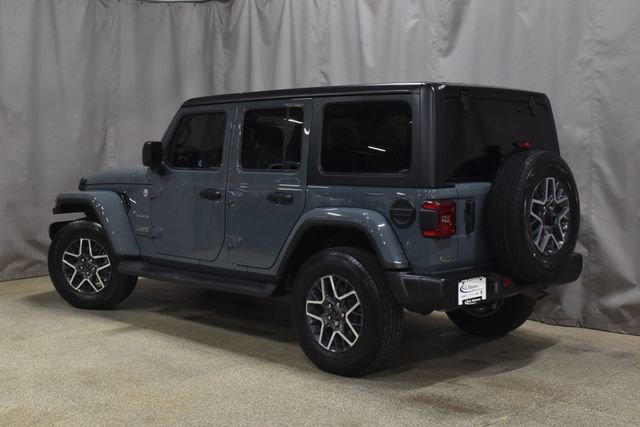 Used 2024 Jeep Wrangler Sahara image 7