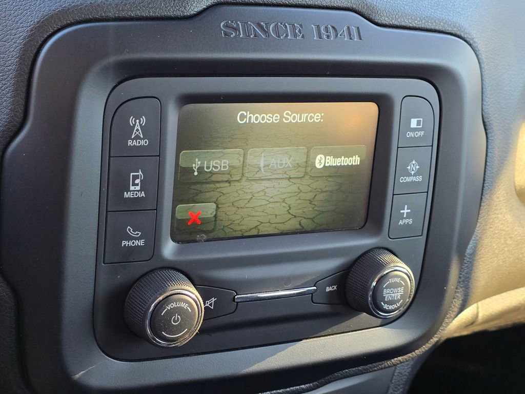 Used 2016 Jeep Renegade Latitude image 40