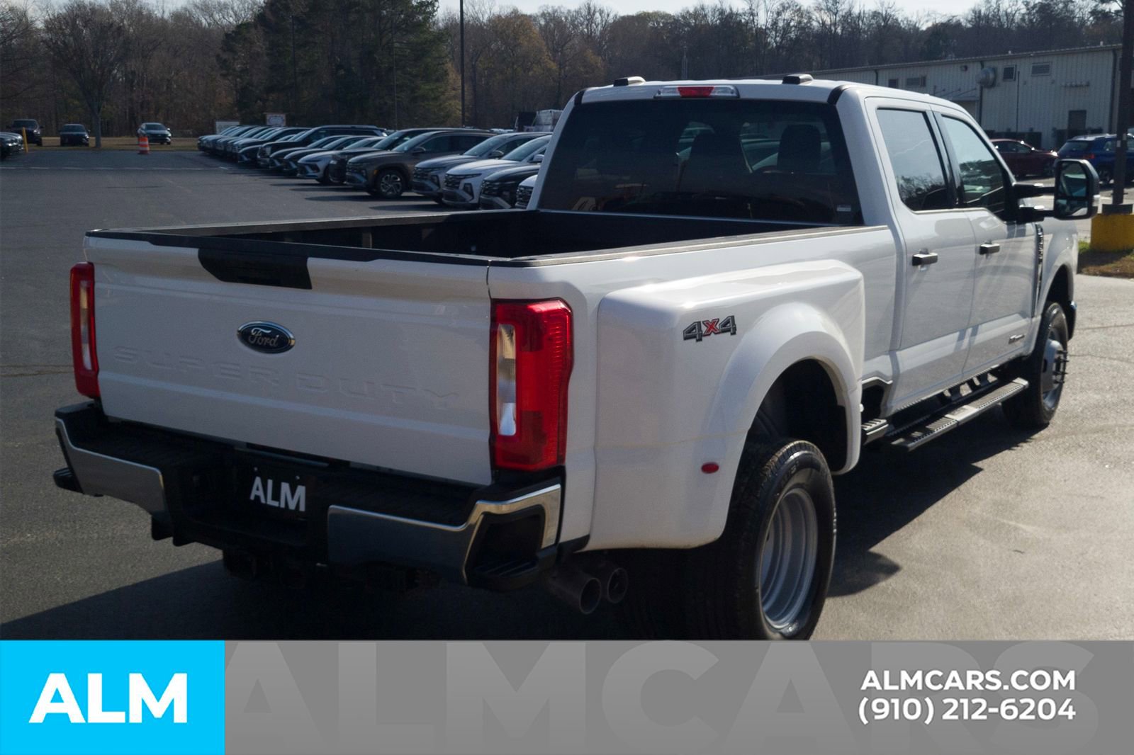 Used 2025 Ford F350 XLT image 6