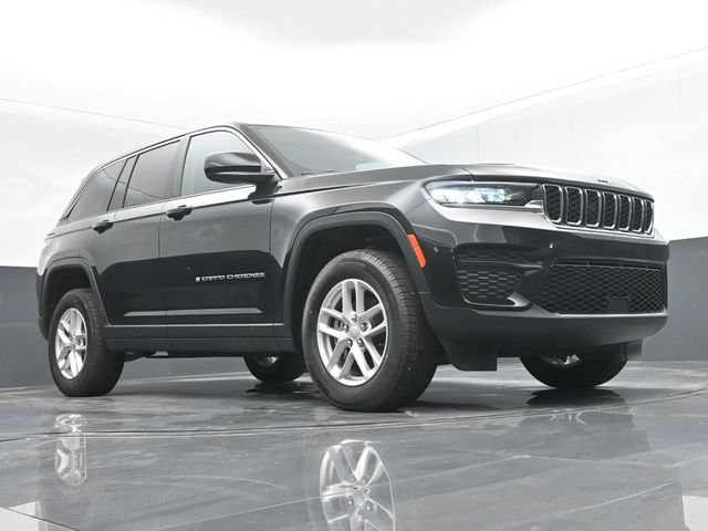 Used 2024 Jeep Grand Cherokee Laredo X AWD/4WD image 39