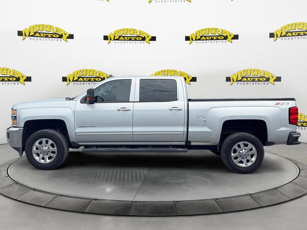 Used 2015 Chevrolet Silverado 2500 LT w/ LT Convenience Package AWD/4WD image 2