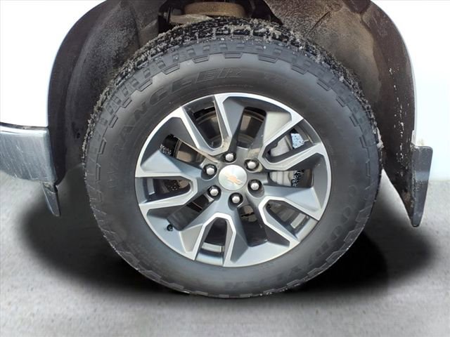 Used 2024 Chevrolet Silverado 1500 LT image 10