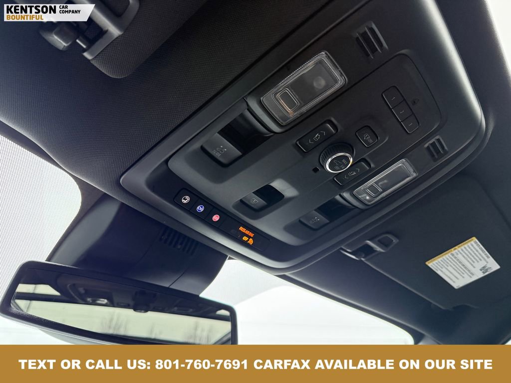 Used 2024 GMC Yukon AT4 w/ AT4 Premium Plus Package image 23