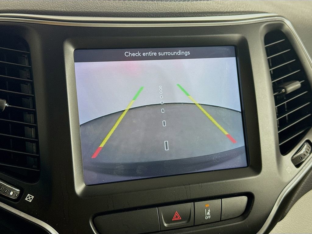 Used 2022 Jeep Cherokee Latitude Lux w/ Sun & Sound Group image 42