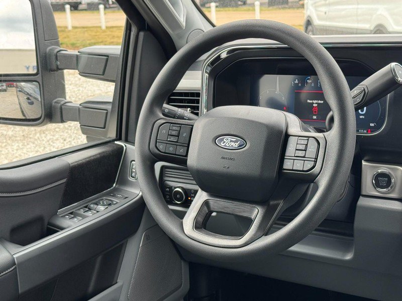 New 2027 Ford F250 XLT w/ XLT Premium Package AWD/4WD image 7