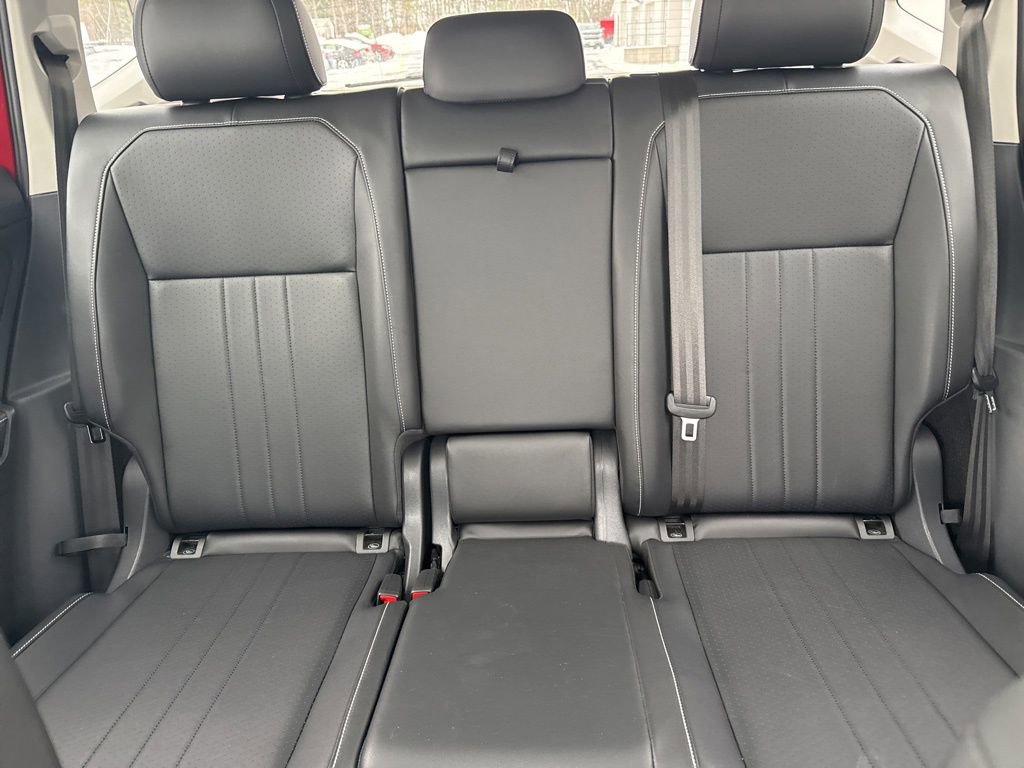 Used 2022 Volkswagen Tiguan SE w/ Panoramic Sunroof Package image 15