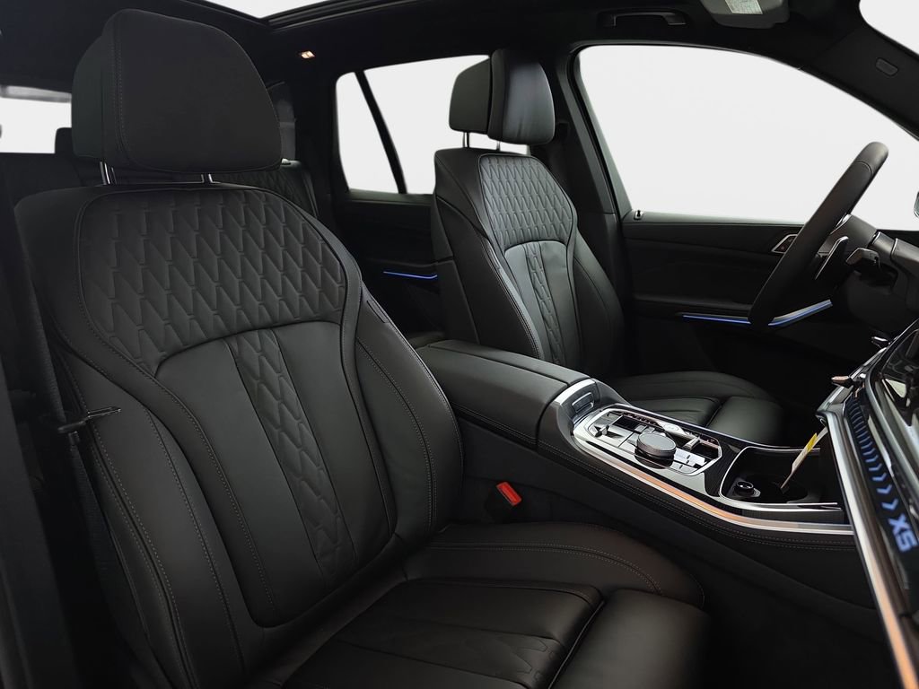 New 2026 BMW X5 xDrive50e w/ M Sport Package image 10