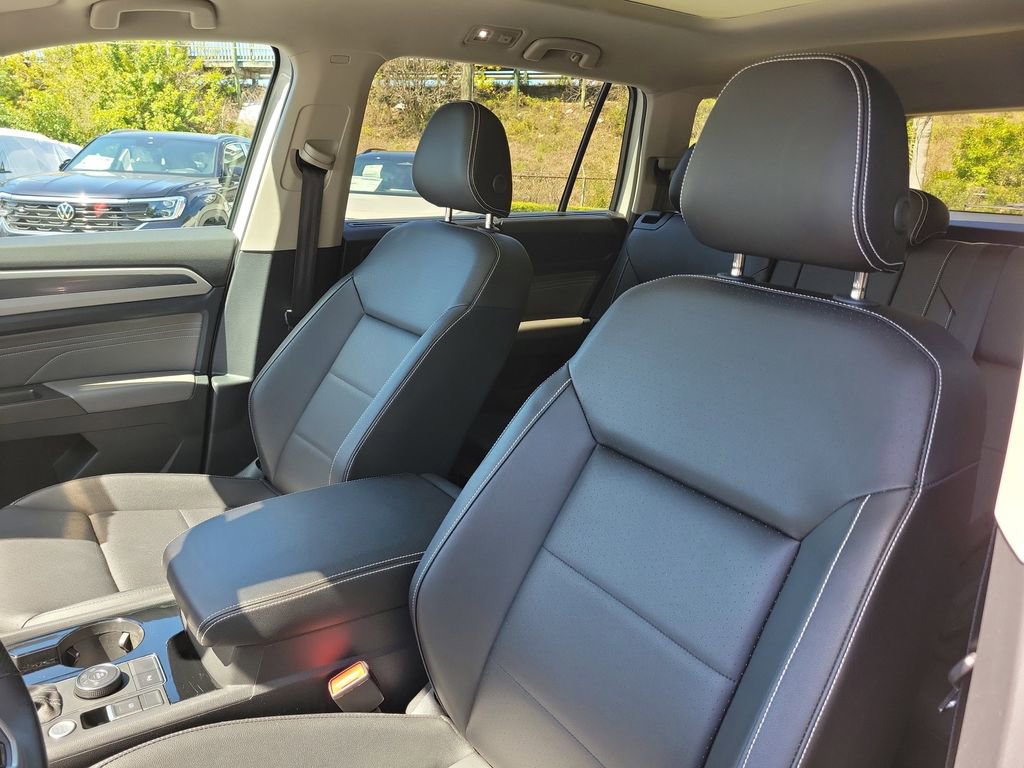 Used 2023 Volkswagen Atlas SEL R-Line image 21
