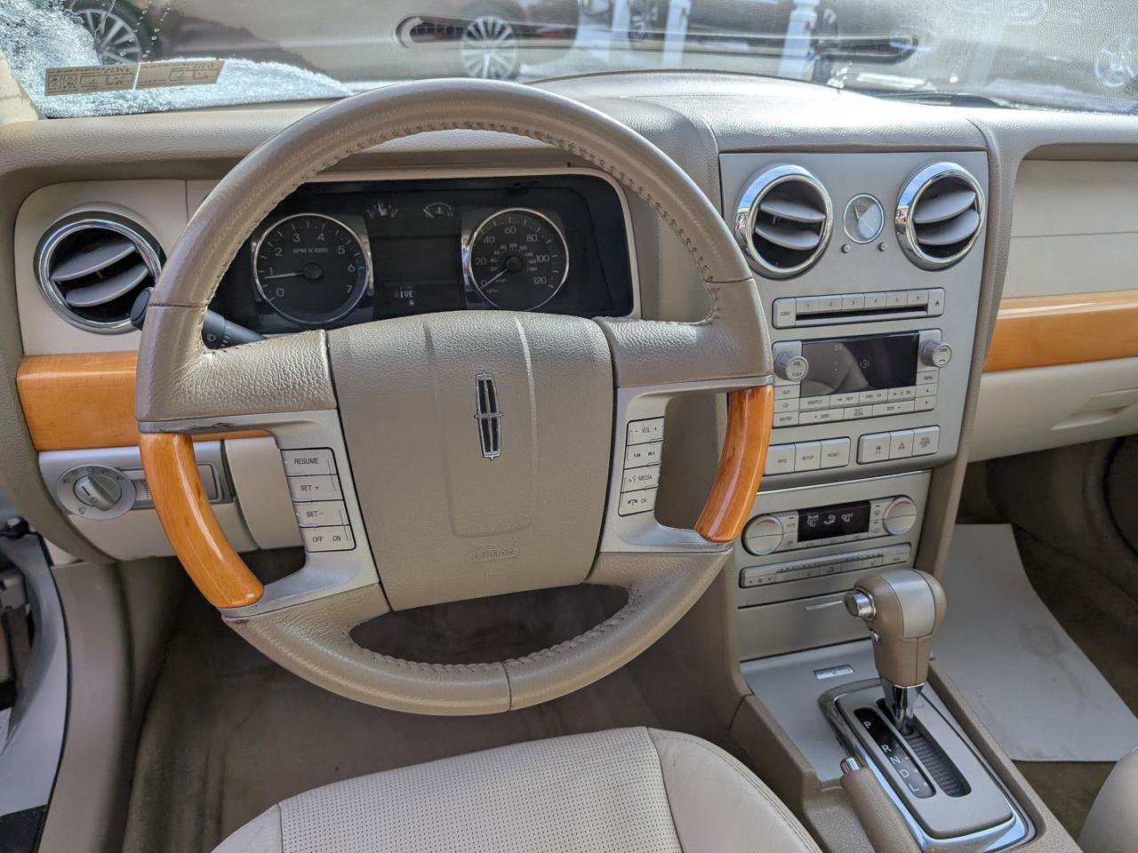 Used 2009 Lincoln MKZ image 10