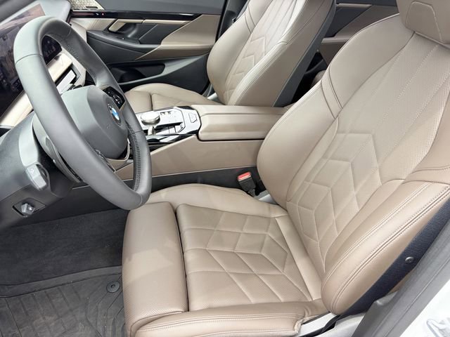 Used 2025 BMW 530i xDrive AWD/4WD image 20