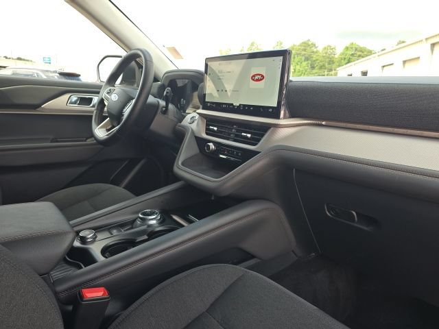Used 2025 Ford Explorer Active RWD image 21