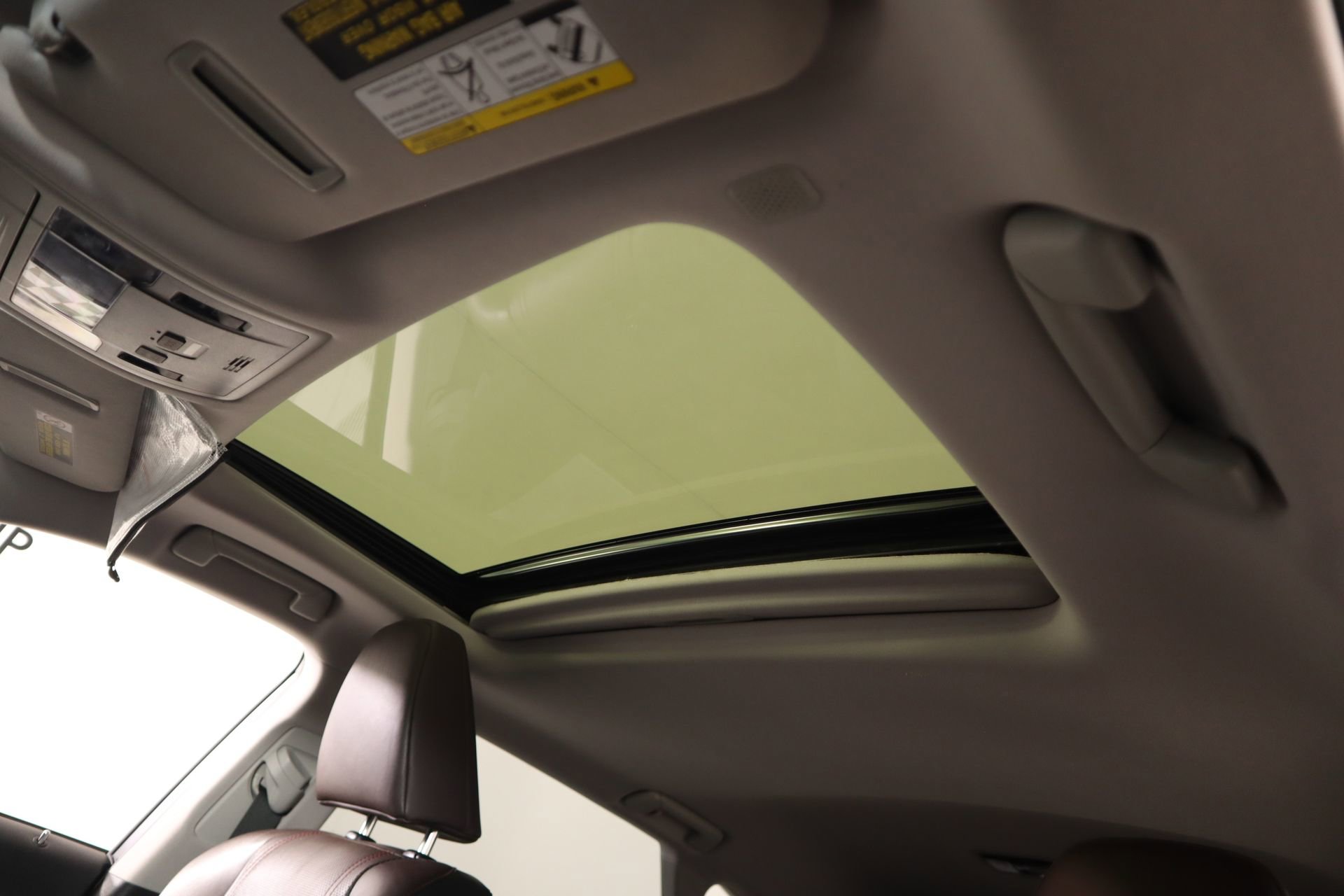 Used 2019 Lexus RX 350L FWD image 17