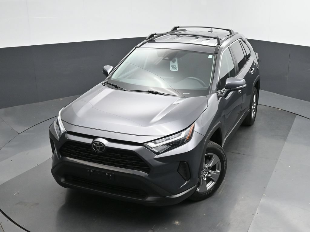 Used 2024 Toyota RAV4 XLE AWD/4WD image 35