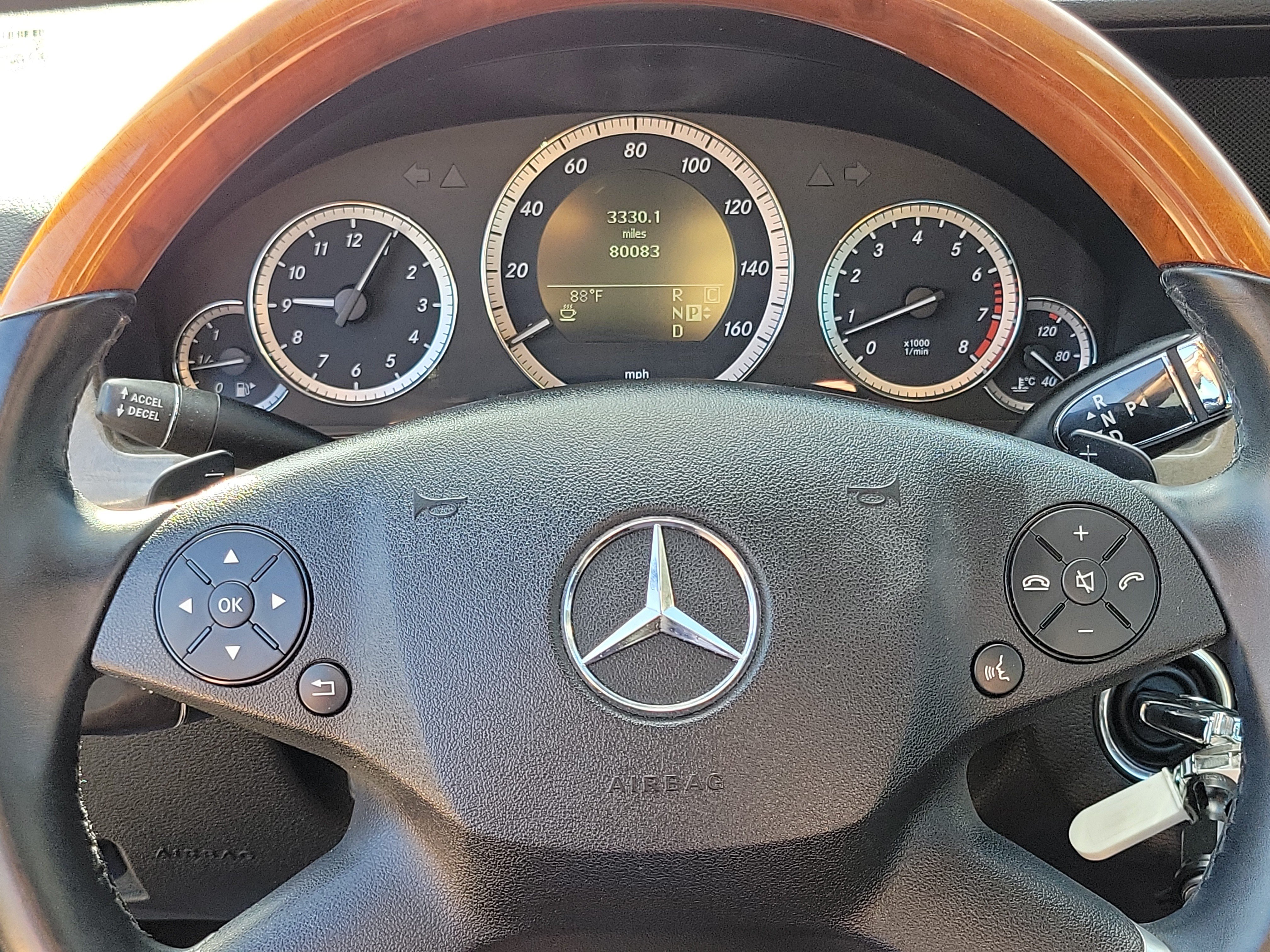 Used 2010 Mercedes-Benz E 350 Sedan image 12