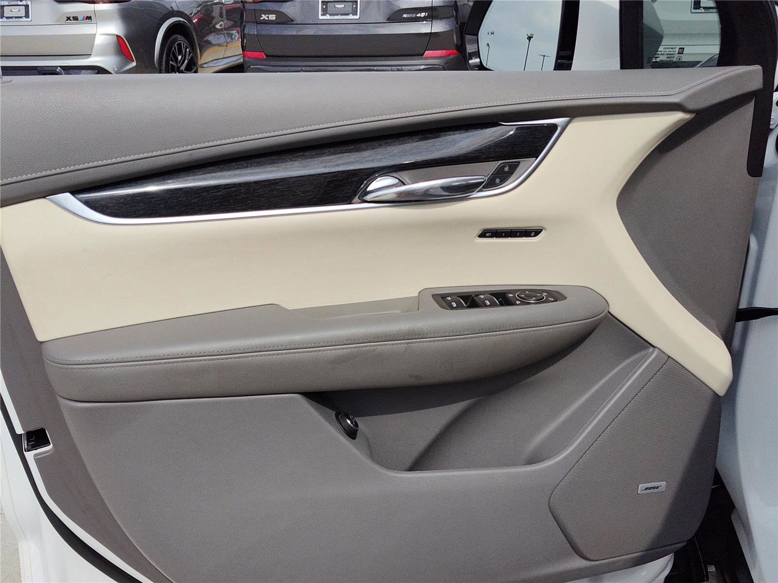 Used 2022 Cadillac XT6 Premium Luxury w/ Technology Package image 17