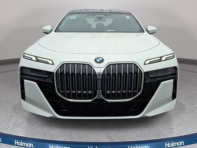 New 2026 BMW 740i xDrive image 2