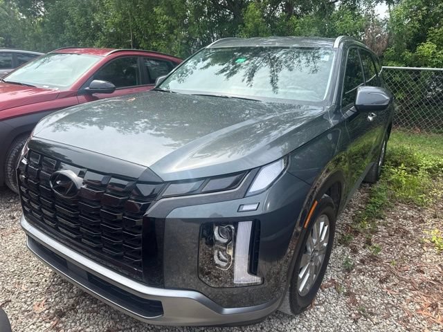 Used 2024 Hyundai Palisade SEL FWD image 2