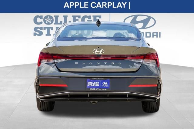 Used 2024 Hyundai Elantra SEL w/ Convenience Package image 7