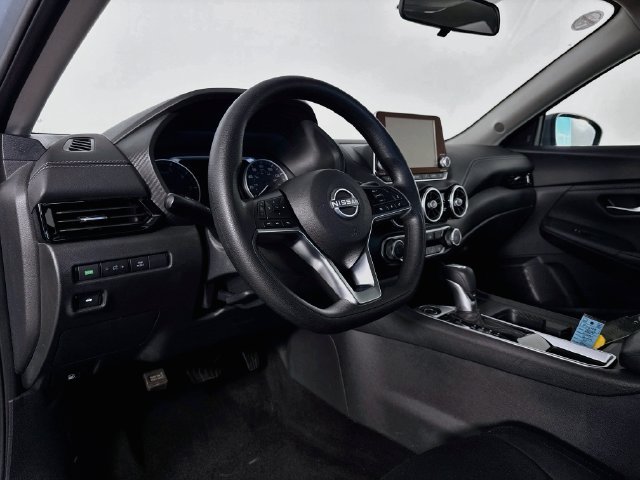 Used 2024 Nissan Sentra SV FWD image 9
